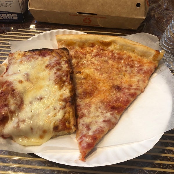 1/31/2019 tarihinde Edziyaretçi tarafından Gaby&#39;s Pizza'de çekilen fotoğraf