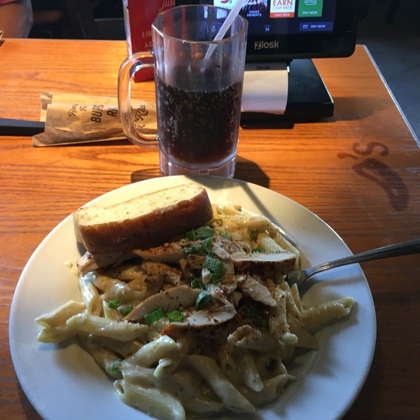 Photo taken at Chili&#39;s Grill &amp; Bar by Ed on 9/2/2018