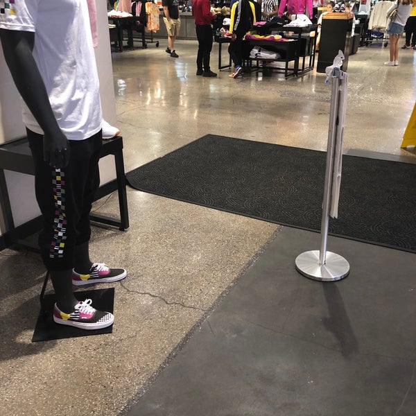 Foot Locker Shoe Store in Koreatown