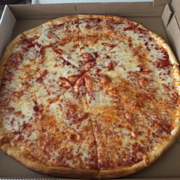 Das Foto wurde bei Gaby&#39;s Pizza von Ed am 3/11/2022 aufgenommen