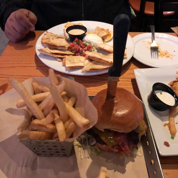 Photo taken at Chili&#39;s Grill &amp; Bar by Ed on 10/27/2018