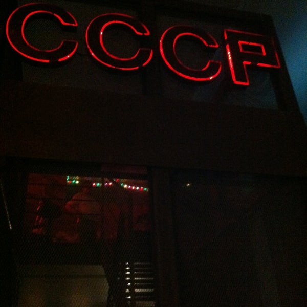 Foto tirada no(a) Cult Club Cine Pub (CCCP) por Fernando M. em 12/27/2012