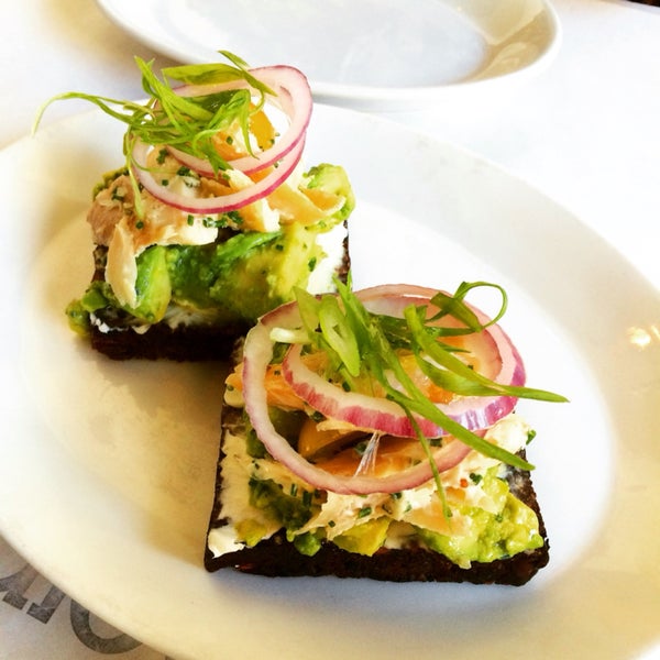 The avocado cream cheese toast with smoked trout is a great dish. Paired with the wonderful crudités, it makes for a smile inducing lunch or brunch for two.