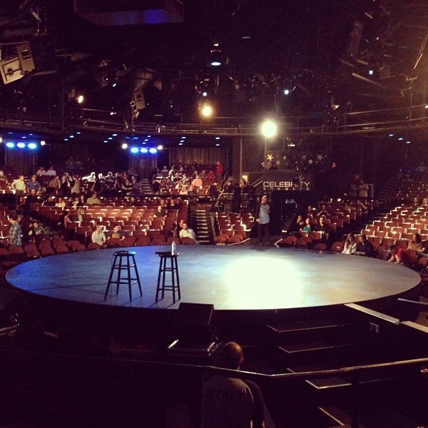 2/17/2013 tarihinde Ryan M.ziyaretçi tarafından Celebrity Theatre'de çekilen fotoğraf