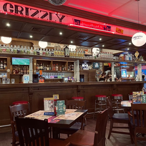 6/17/2021 tarihinde Игорь Г.ziyaretçi tarafından Grizzly Bar'de çekilen fotoğraf