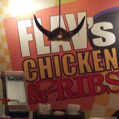 Das Foto wurde bei Flavor Flav&#39;s Chicken &amp; Ribs von Kimberley S. am 1/12/2013 aufgenommen