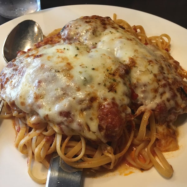 Peppercorns Bar in Park Ridge