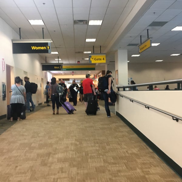 7/9/2017에 Patricia H.님이 스튜어트 국제공항 (SWF)에서 찍은 사진