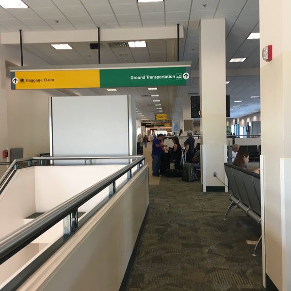 7/5/2017에 Patricia H.님이 스튜어트 국제공항 (SWF)에서 찍은 사진