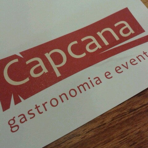 รูปภาพถ่ายที่ Capcana Gastronomia โดย C L. เมื่อ 9/7/2013
