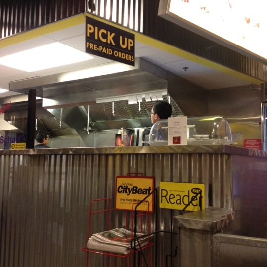 12/13/2012에 Ed B.님이 The Kebab Shop에서 찍은 사진