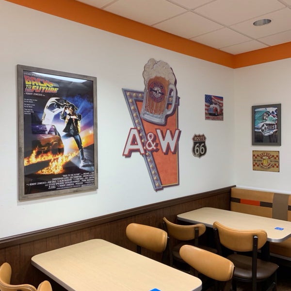 Photo taken at A&amp;W Inver Grove Heights by Les J. on 4/13/2019