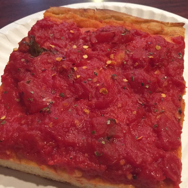 Foto tomada en Top Tomato Bar &amp; Pizza  por Lene P. el 3/30/2016