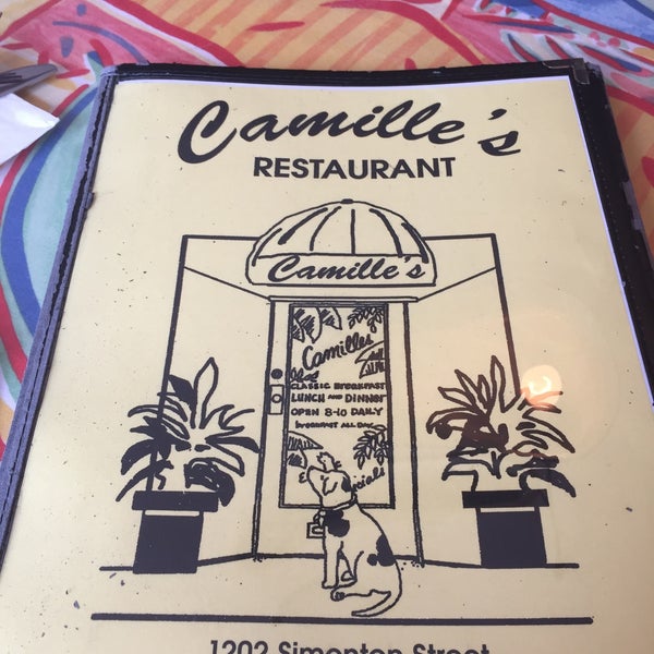 Foto diambil di Camille&#39;s Restaurant oleh Alyssa P. pada 2/18/2017