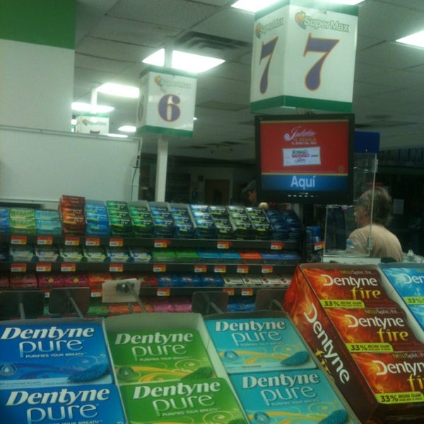 SuperMax Supermercado en Condado, Puerto Rico