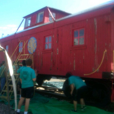 Das Foto wurde bei The Gold Coast Railroad Museum von Sharlene W. am 12/1/2012 aufgenommen