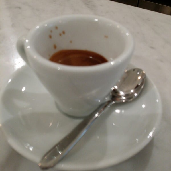 10/11/2014 tarihinde Ricardo T.ziyaretçi tarafından Zibetto Espresso Bar'de çekilen fotoğraf