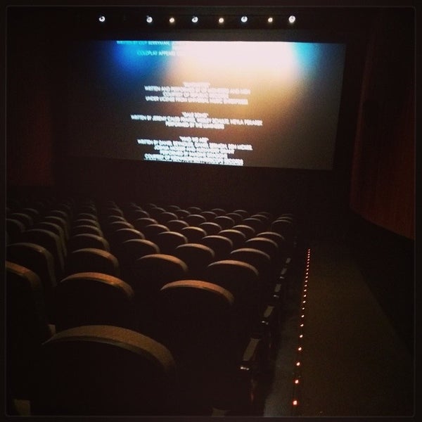 12/4/2013にDonald B.がRotunda Cinemasで撮った写真