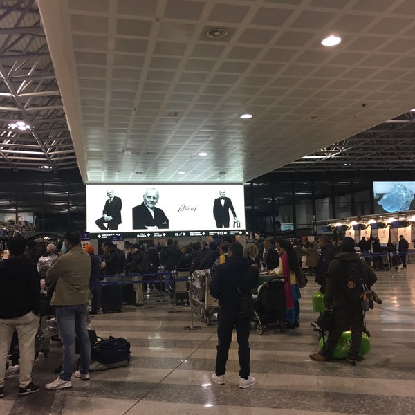 12/9/2017にJonghyun C.がミラノ マルペンサ空港 (MXP)で撮った写真