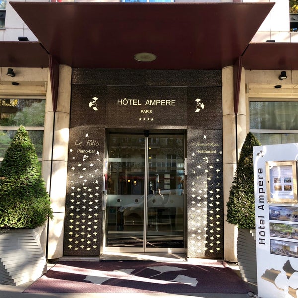 รูปภาพถ่ายที่ Hotel Ampère โดย Jonghyun C. เมื่อ 10/4/2018