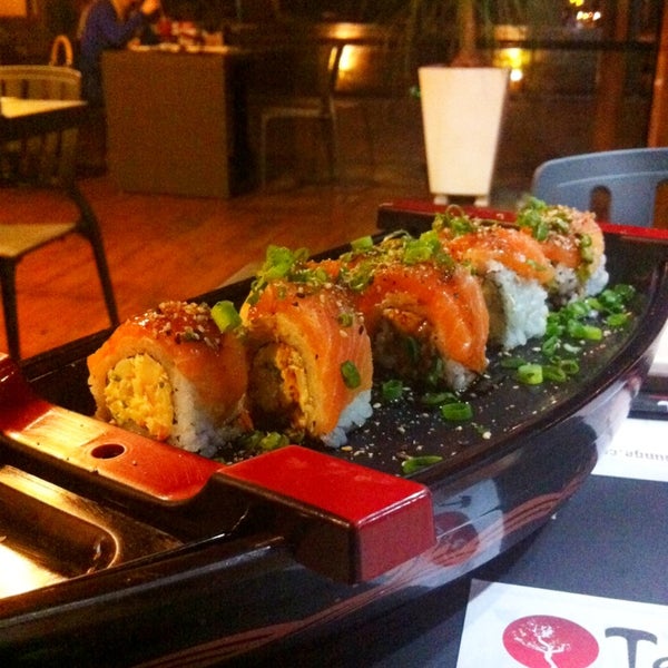Foto diambil di Taishi | Express &amp; Sushi Lounge oleh Paloma P. pada 8/22/2013
