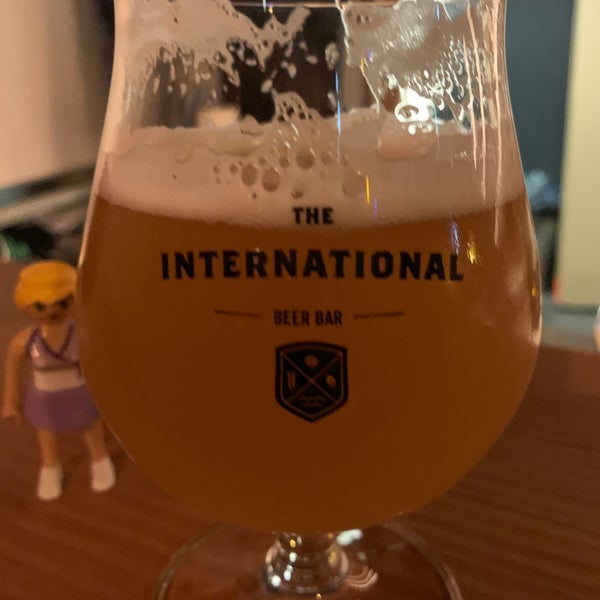 Das Foto wurde bei The International Beer Bar von Marc E. am 10/31/2019 aufgenommen