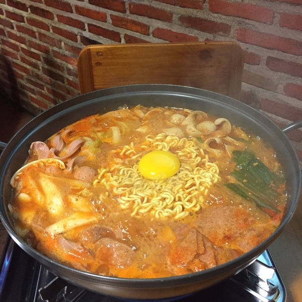 Снимок сделан в Jjang Korean Noodle &amp; Grill пользователем ndh☀️ 2/16/2016