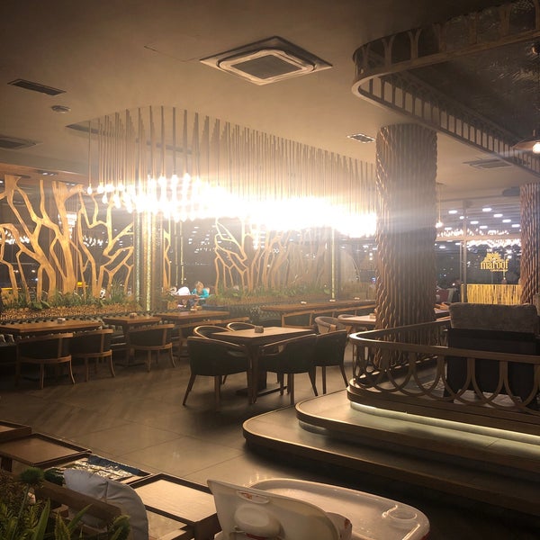 Foto tirada no(a) Maroof Cafe Lounge por J em 12/4/2019