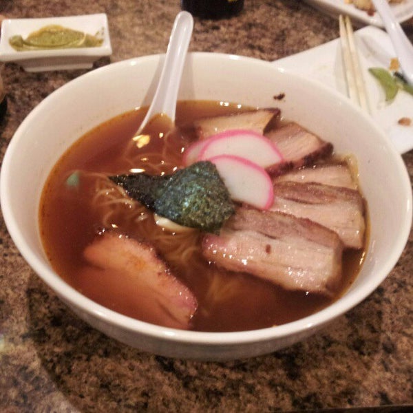2/15/2013にBrian Z.がDojo Restaurant &amp; Sushi Barで撮った写真