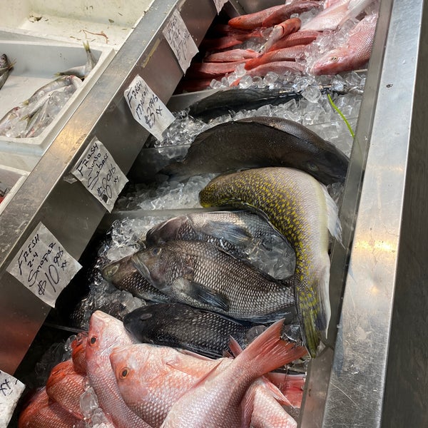 Foto scattata a Astoria Seafood da Hany Y. il 9/20/2020