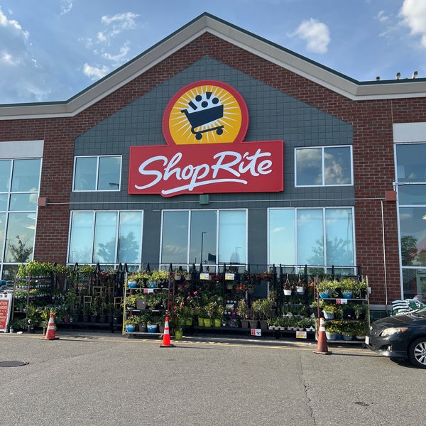 ShopRite of Veterans Rd Grocery Store in Staten Island