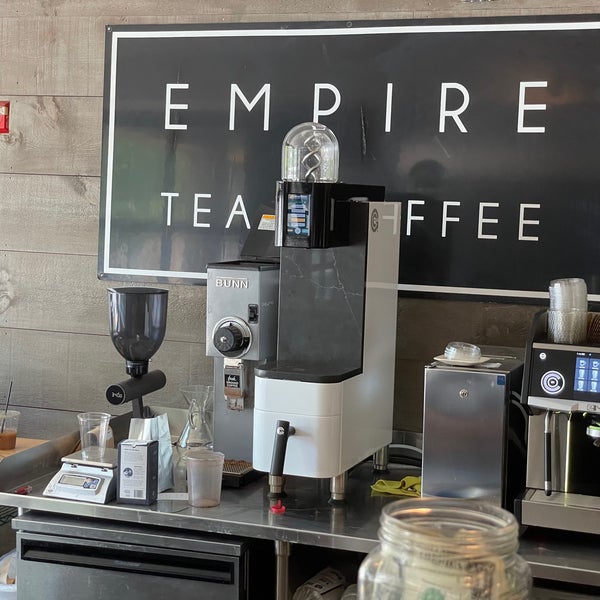 Photo prise au Empire Tea &amp; Coffee par Hany Y. le6/7/2021