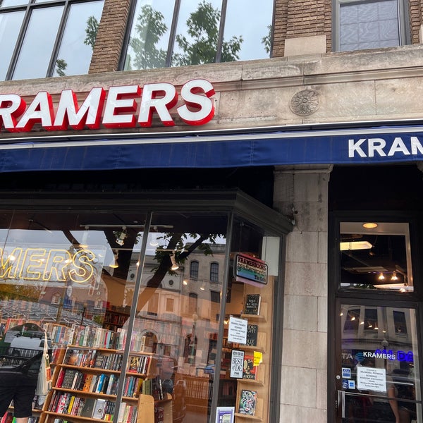 5/14/2022にHany Y.がKramerbooks &amp; Afterwords Cafeで撮った写真