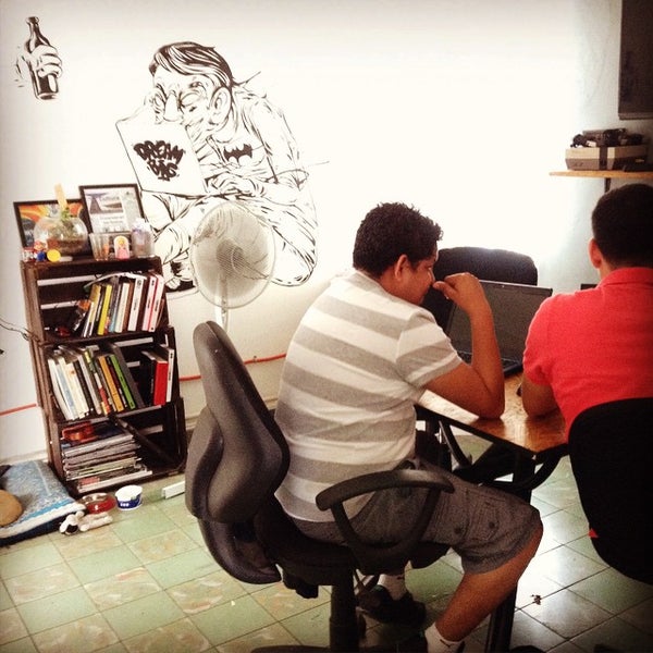 รูปภาพถ่ายที่ Coworking Monterrey โดย LuisRojasMX เมื่อ 4/11/2015