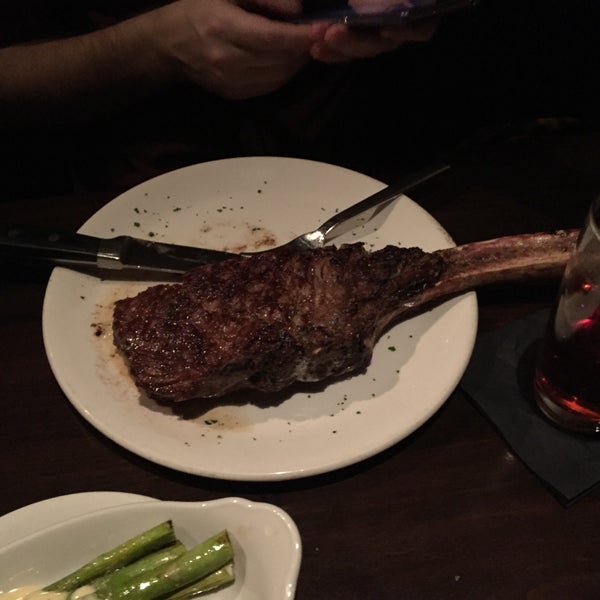 Photo taken at Vince Young Steakhouse by Ruth G. on 1/5/2016
