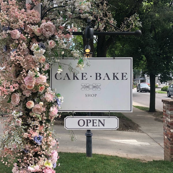7/5/2019에 Jennifer H.님이 The Cake Bake Shop에서 찍은 사진