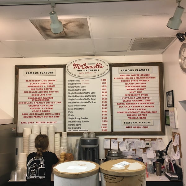 Photo taken at Mission Street Ice Cream and Yogurt - Featuring McConnell&#39;s Fine Ice Creams by Warren L. on 7/21/2017