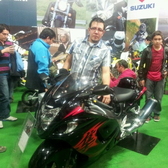 Foto diambil di Salón del Automóvil oleh Tamyta.30 pada 10/14/2012