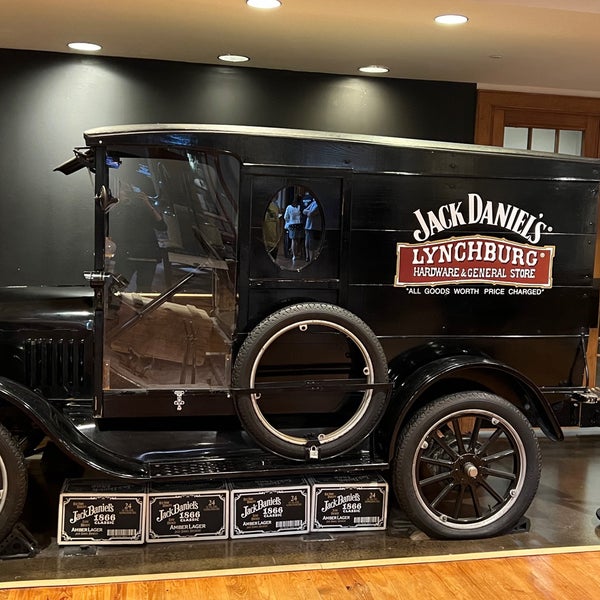 Foto tirada no(a) Jack Daniel&#39;s Distillery por bk p. em 5/29/2023