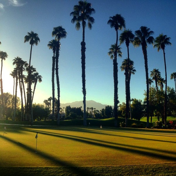 Foto diambil di Palm Valley Country Club oleh Michael L. pada 10/24/2014