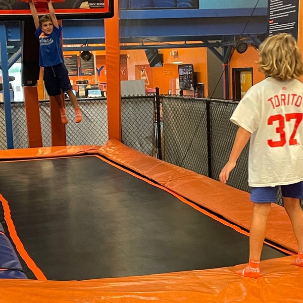 Sky Zone Basketball в Москве