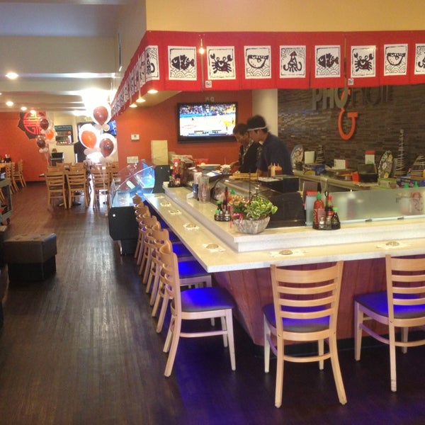 Pho Roll Vietnamese Restaurant In Whittier
