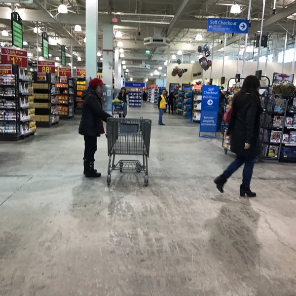 Photo taken at Walmart Supercentre by Kelly D. on 1/4/2017