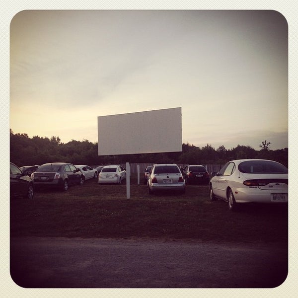 Photo taken at Stardust Drive-in Theatre by Mark C. on 5/24/2015