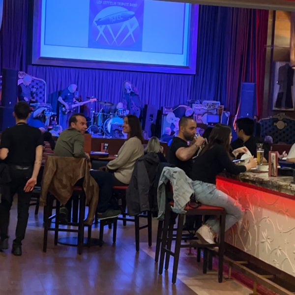 5/6/2022 tarihinde Abdulmohsenziyaretçi tarafından Hard Rock Cafe Florence'de çekilen fotoğraf
