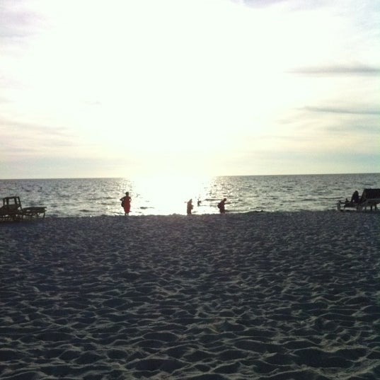 Photos at Caddy's On The Beach Sunset Beach 89 tips