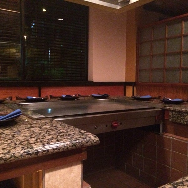 Photo taken at Haiku Sushi Steakhouse by Eric C. on 12/13/2013