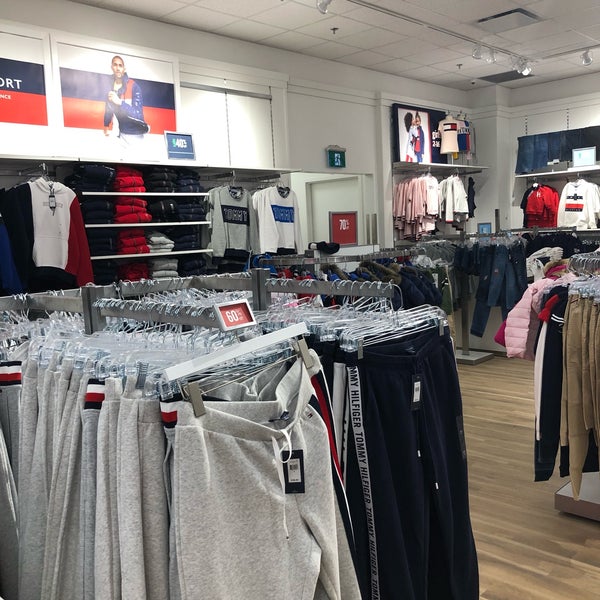 tommy hilfiger yorkdale mall