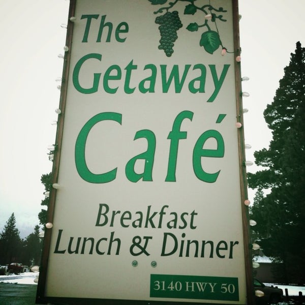 Foto diambil di The Getaway Cafe oleh Craig K. pada 12/20/2014