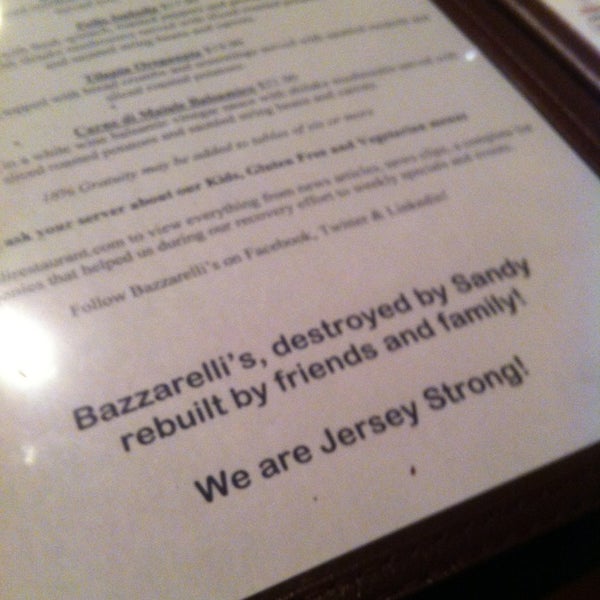 Foto diambil di Bazzarelli Restaurant oleh Jo Ann B. pada 2/6/2013